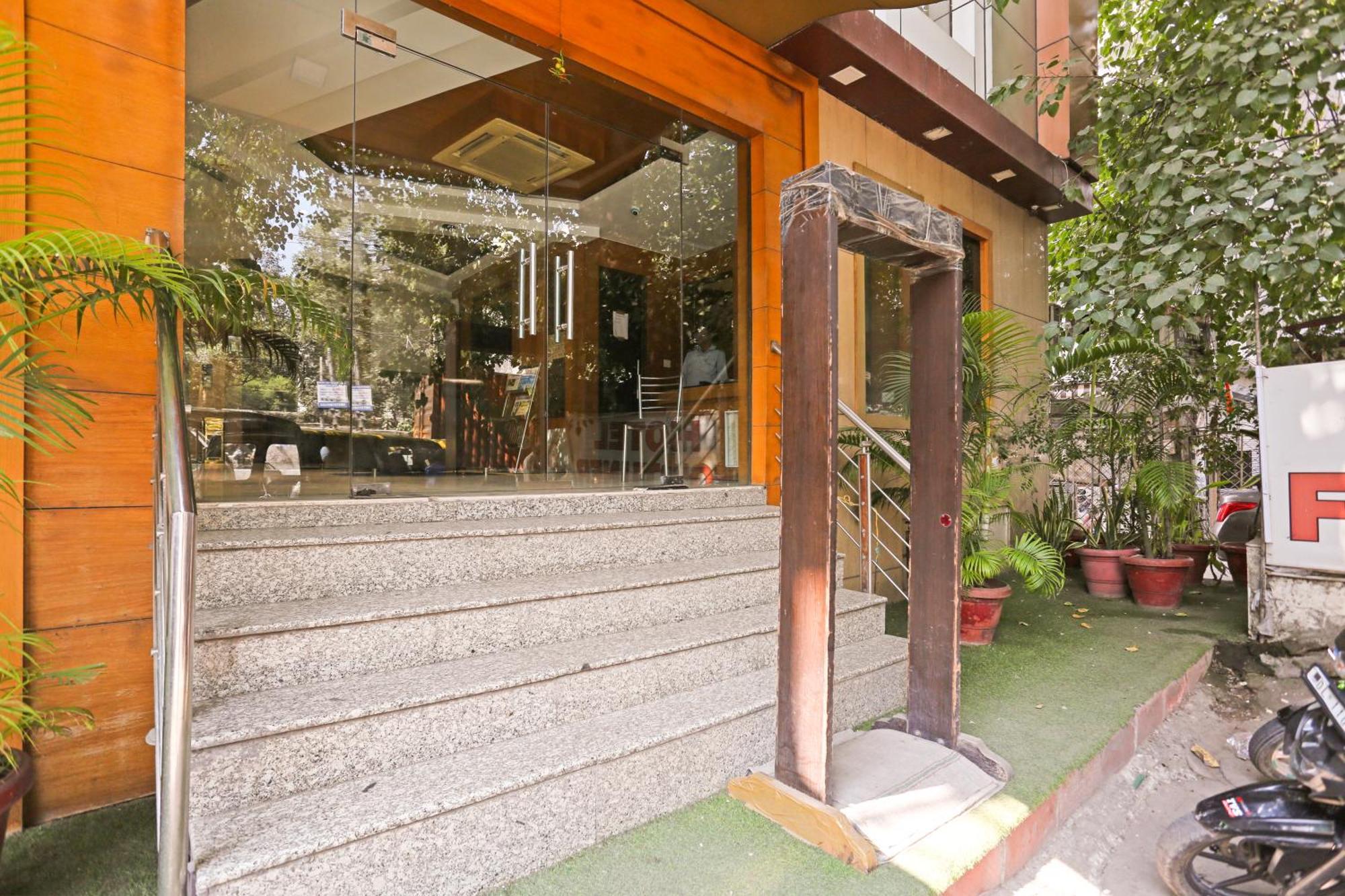 Hotel Silky Palace Near Igi Airportt Nueva Delhi Exterior foto