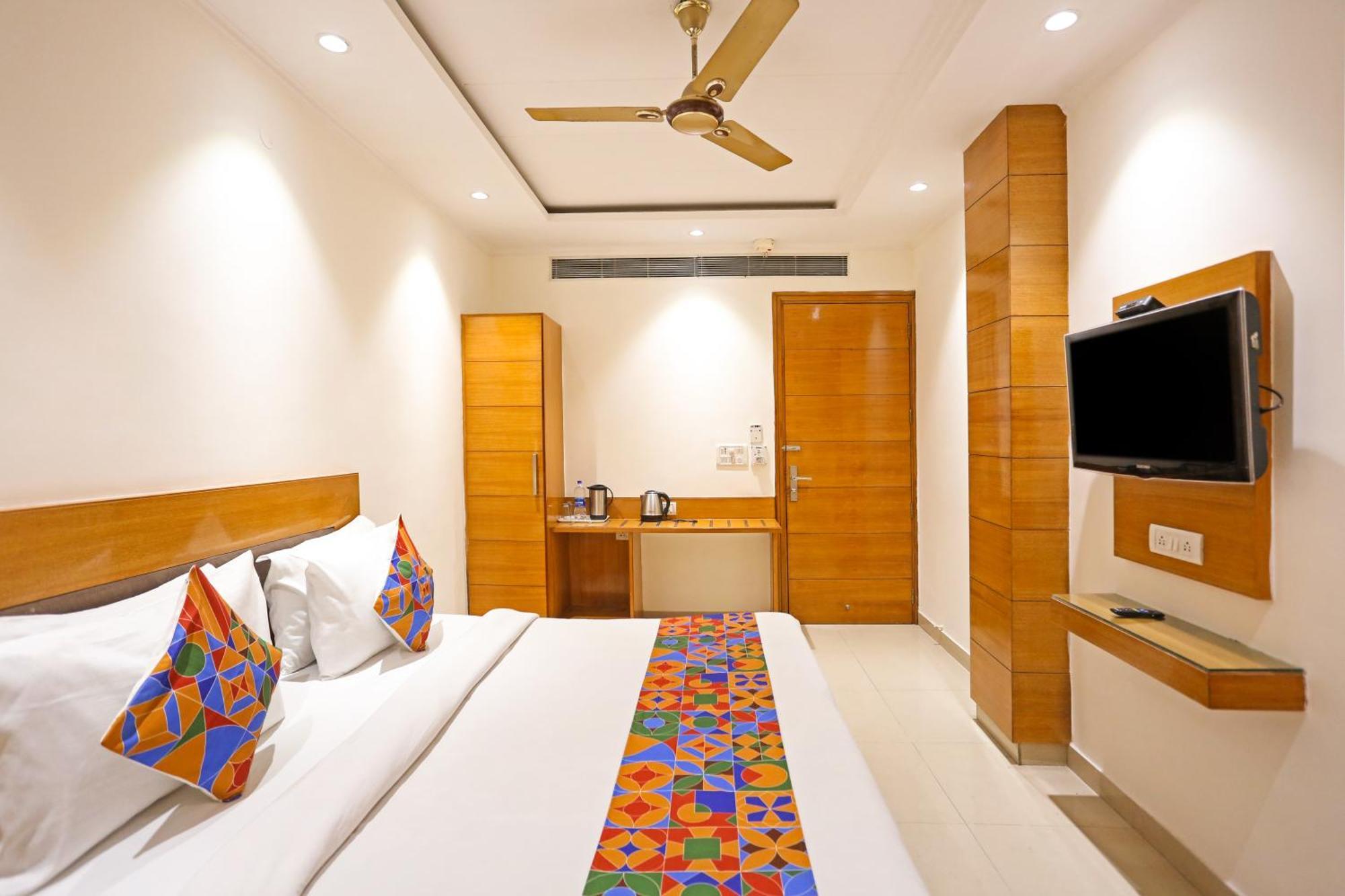 Hotel Silky Palace Near Igi Airportt Nueva Delhi Exterior foto