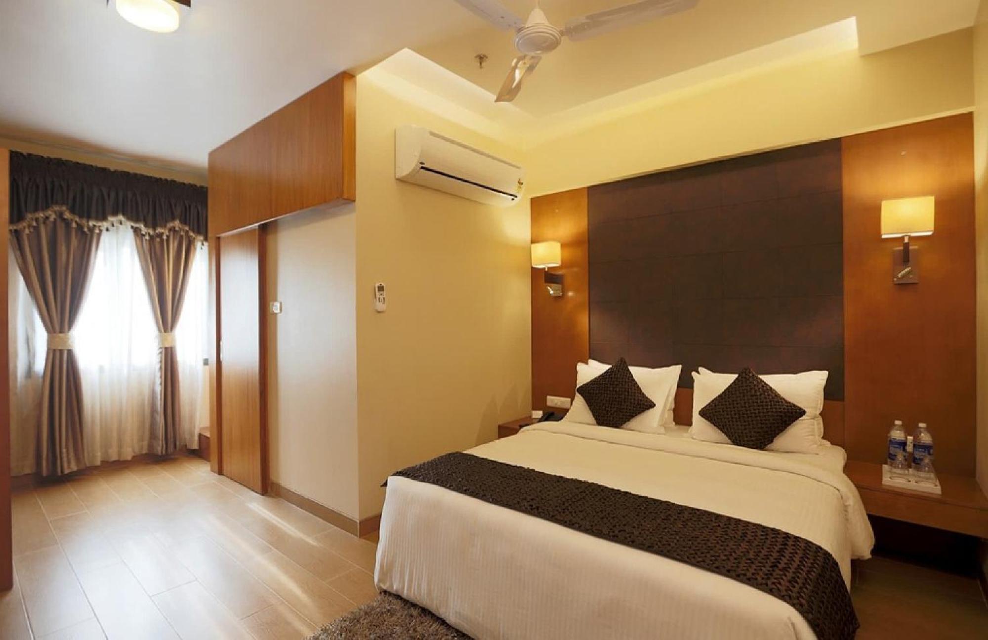 Hotel Silky Palace Near Igi Airportt Nueva Delhi Exterior foto
